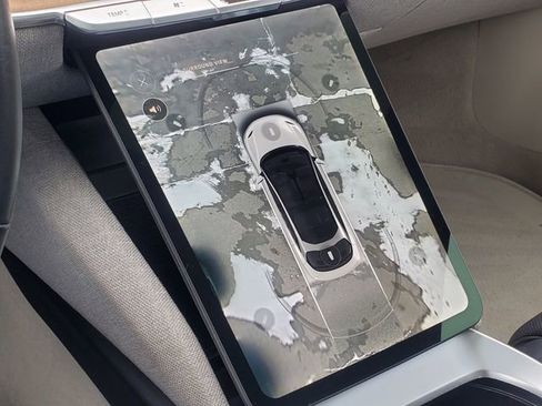 Used 2023 Lucid Air Touring image 17