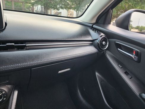 Used 2017 Toyota Yaris iA FWD image 25