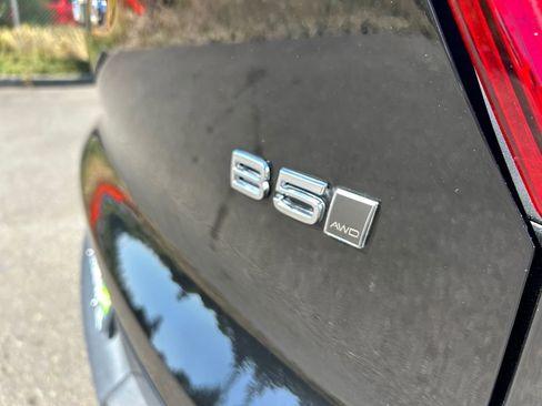 Used 2023 Volvo XC40 B5 Plus image 33