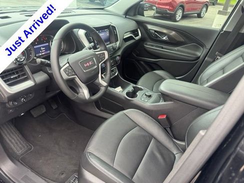 Used 2024 GMC Terrain SLT w/ Elevation Edition FWD image 10