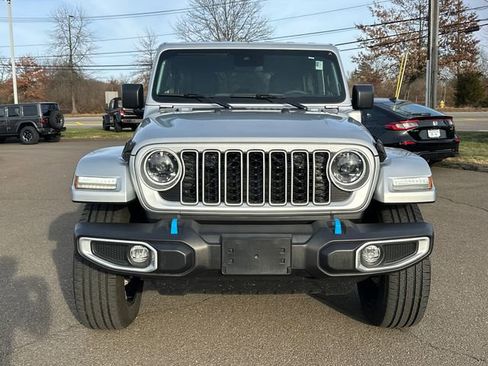 Used 2024 Jeep Wrangler Unlimited Sahara w/ Safety Group image 6