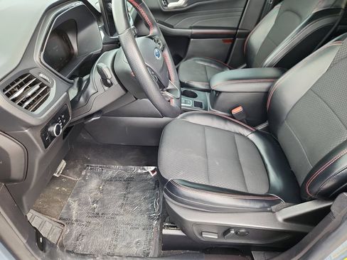 Used 2023 Ford Escape ST-Line w/ Tech Pack #1 FWD image 9