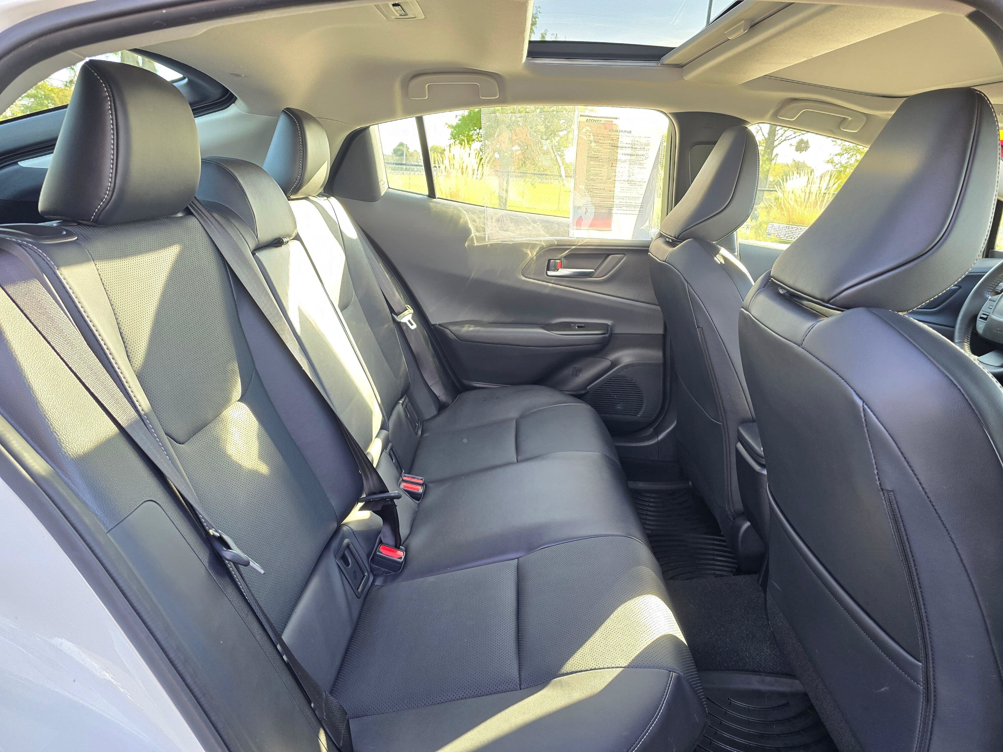 Certified 2025 Toyota Prius XLE FWD image 12