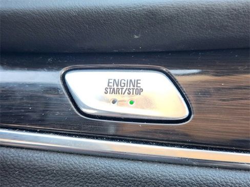 Used 2023 Buick Enclave Essence w/ Sport Touring Edition image 21