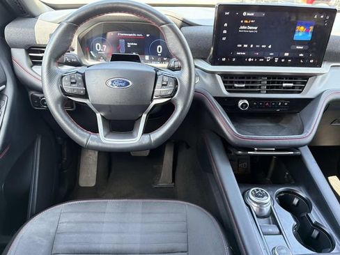 Used 2025 Ford Explorer ST-Line w/ ST-Line Street Pack AWD/4WD image 24