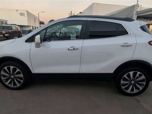 Certified 2022 Buick Encore Preferred image 5