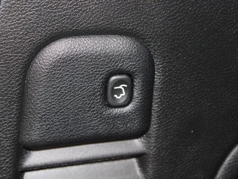 Used 2022 Jeep Grand Cherokee Laredo X AWD/4WD image 14