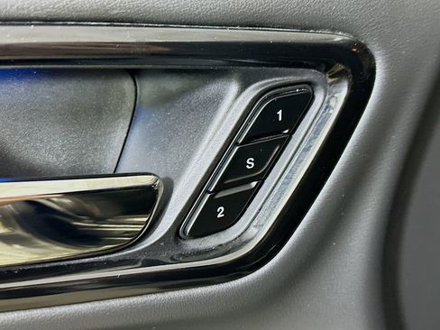 Used 2023 Dodge Durango R/T w/ Hemi Orange Plus Package image 22