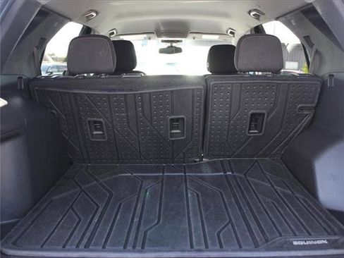 Used 2021 Chevrolet Equinox LT image 34