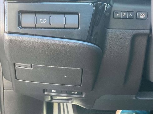 Used 2022 Lexus ES 350 F Sport w/ Accessory Package image 19