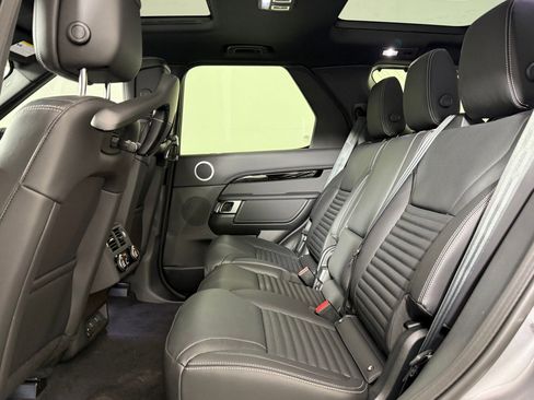 New 2026 Land Rover Discovery S AWD/4WD image 14
