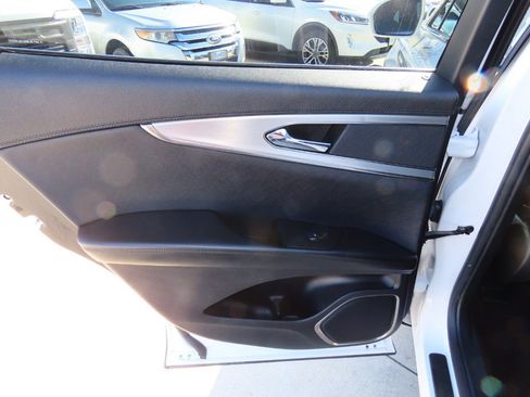 Used 2020 Lincoln Nautilus FWD w/ Equipment Group 101A image 21