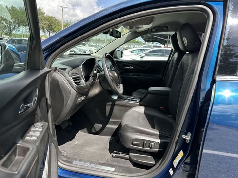 Used 2020 Chevrolet Equinox Premier FWD image 2