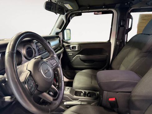 Used 2022 Jeep Wrangler Unlimited Sport image 17