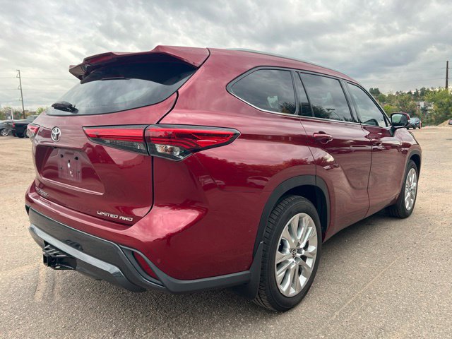 Used 2021 Toyota Highlander Limited AWD/4WD image 5