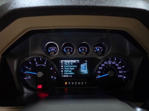 Used 2015 Ford F250 Lariat w/ Lariat Interior Package image 44