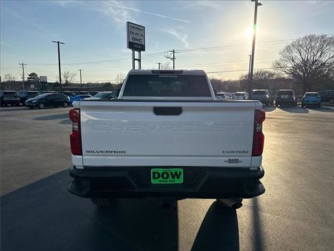 Used 2024 Chevrolet Silverado 2500 Custom w/ Custom Convenience Package image 9