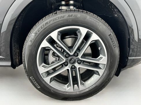 Used 2025 Audi Q5 Premium Plus w/ Premium Plus image 32