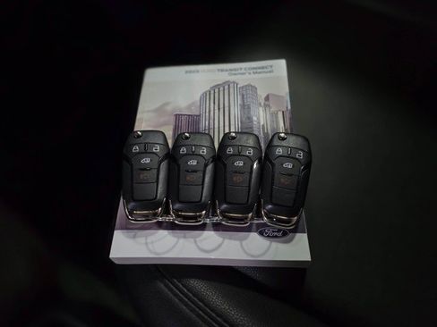 Used 2023 Ford Transit Connect XL image 34