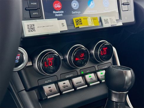 New 2025 Toyota GR86 Premium image 9