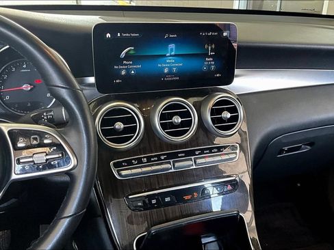 Used 2022 Mercedes-Benz GLC 300 image 11