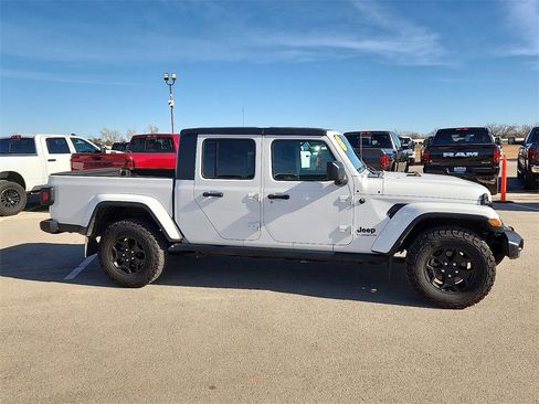Certified 2021 Jeep Gladiator Sport image 5