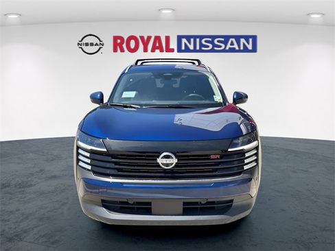 New 2025 Nissan Kicks SR image 2