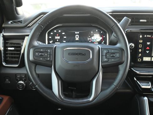 Used 2025 GMC Sierra 2500 Denali Ultimate w/ Max Trailering Package image 19