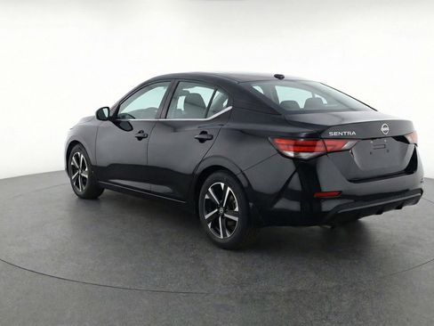 Used 2025 Nissan Sentra SV image 6
