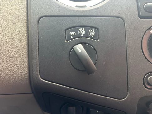 Used 2010 Ford F250 XLT image 23