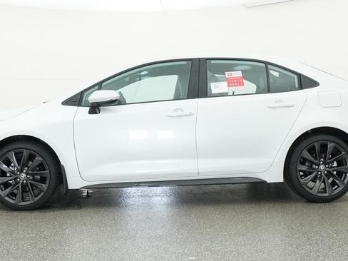 New 2026 Toyota Corolla SE FWD image 2