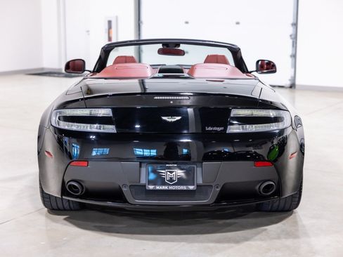 Used 2014 Aston Martin V8 Vantage Roadster RWD image 8