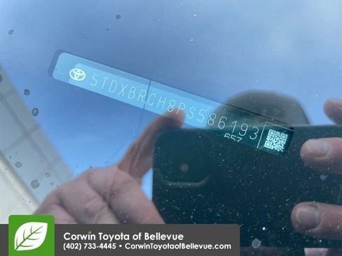 Used 2023 Toyota Highlander Limited image 30