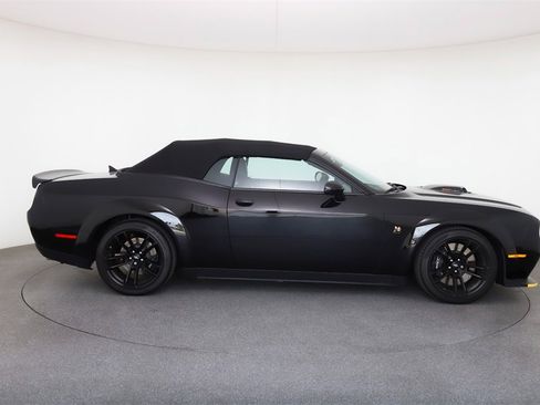 Used 2023 Dodge Challenger R/T Scat Pack image 9