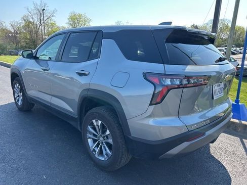 Used 2025 Chevrolet Equinox LT image 4