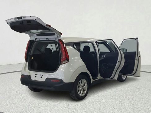 Used 2021 Kia Soul S FWD image 19