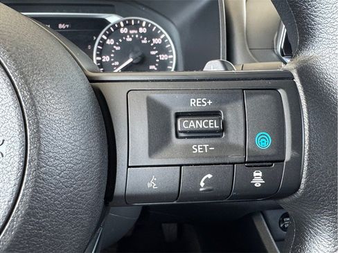 Used 2024 Nissan Rogue SV AWD/4WD image 14