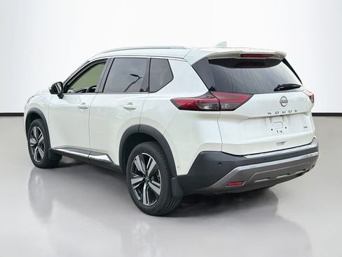 Used 2023 Nissan Rogue SL w/ SL Premium Package FWD image 6