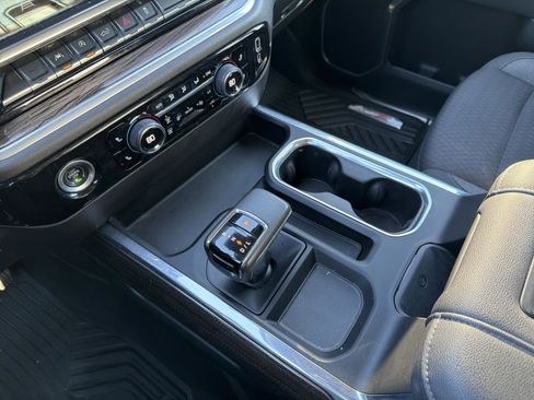 Used 2022 Chevrolet Silverado 1500 RST image 13