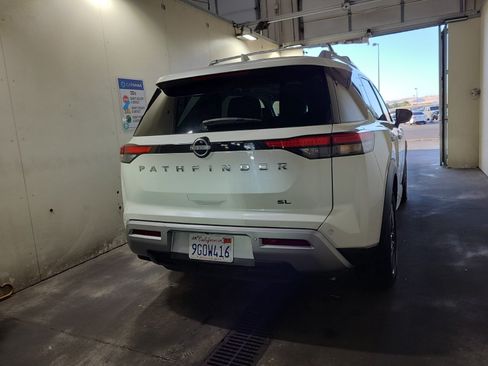 Used 2023 Nissan Pathfinder SL w/ SL Premium Package FWD image 6
