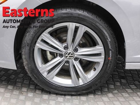 Used 2024 Volkswagen Jetta SE image 31