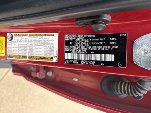Used 2021 Toyota 4Runner TRD Off-Road Premium w/ Moonroof Package AWD/4WD image 35
