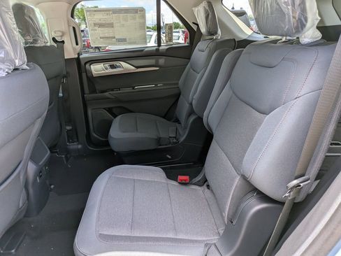 New 2026 Ford Explorer Active RWD image 15