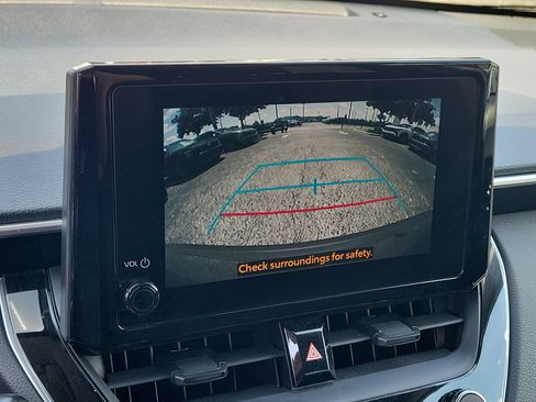 Used 2023 Toyota Corolla Cross LE FWD image 21