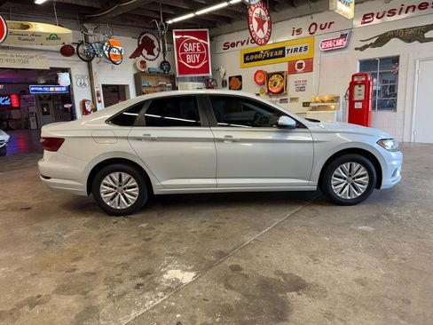 Used 2019 Volkswagen Jetta S image 6