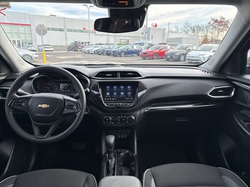 Used 2023 Chevrolet TrailBlazer LT w/ Convenience Package image 23