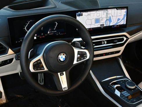 Used 2024 BMW M440i Convertible w/ Premium Package image 53