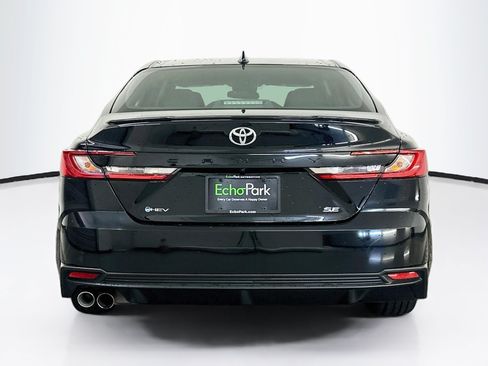 Used 2025 Toyota Camry SE FWD image 7