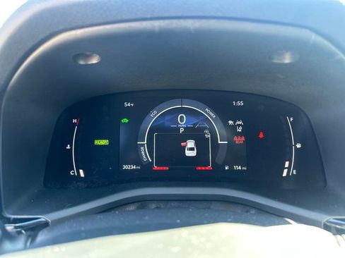 Used 2025 Toyota Camry SE FWD image 34