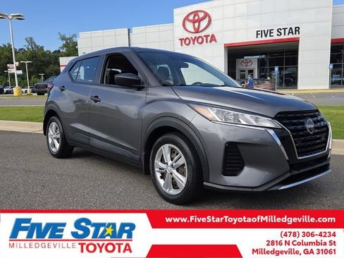 Used 2023 Nissan Kicks S FWD image 1